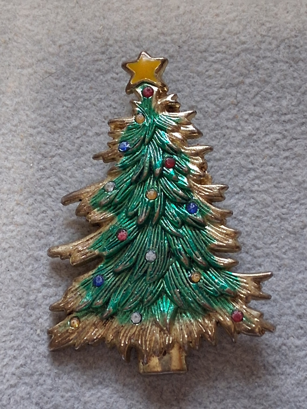 Vintage Green & Gold Christmas Tree Brooch with Multicolor Rhinestones